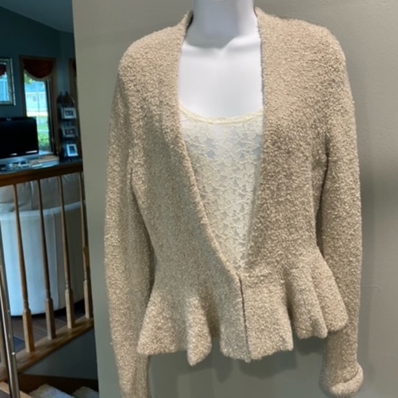 Moda International Jacket - Picture 2 of 8